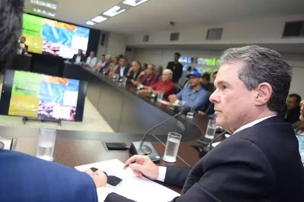 ESTIAGEM NA AMAZÔNIA - Lideranças dos pescadores pedem celeridade ao Governo para socorro na região