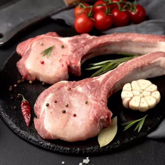 CARNE SUÍNA ][  Exportações crescem 12,9% em volume e 26,7% em receita de janeiro a julho de 2025