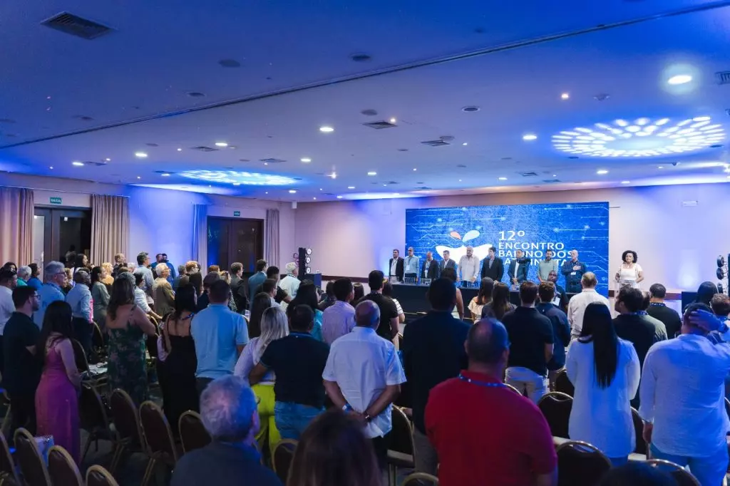 PRODUÇÃO DE LEITE ][ Maior evento de lácteos do Norte-Nordeste, Encontro Baiano dos Laticinistas reúne 40 marcas em Praia do Forte.