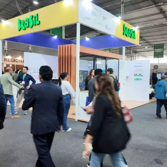 DINHEIRO A MAIS NO CAIXA  ][ ABPA e ApexBrasil fecham US$ 9,2 milhões em negócios e projetam US$ 71,5 mi após feira no Peru