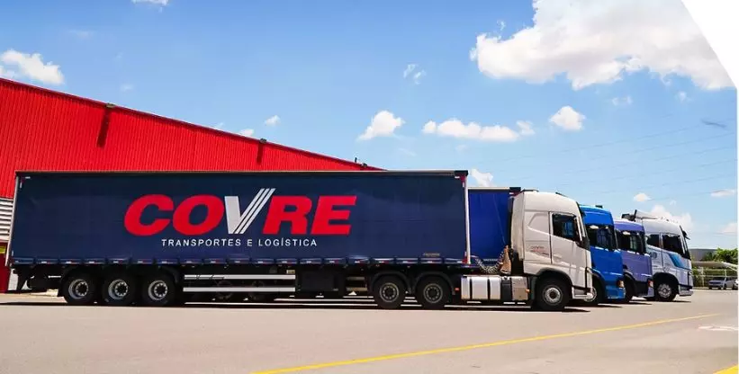 A foto mostra carretas da Covre Transportes