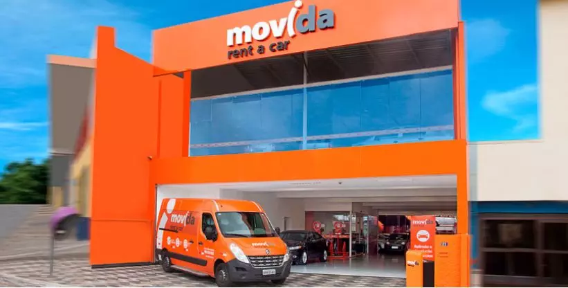 A foto mostra uma van da Movida