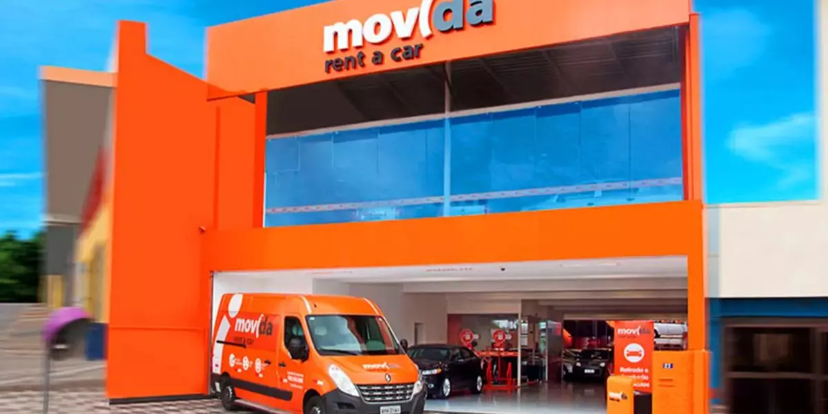 A foto mostra uma van da Movida
