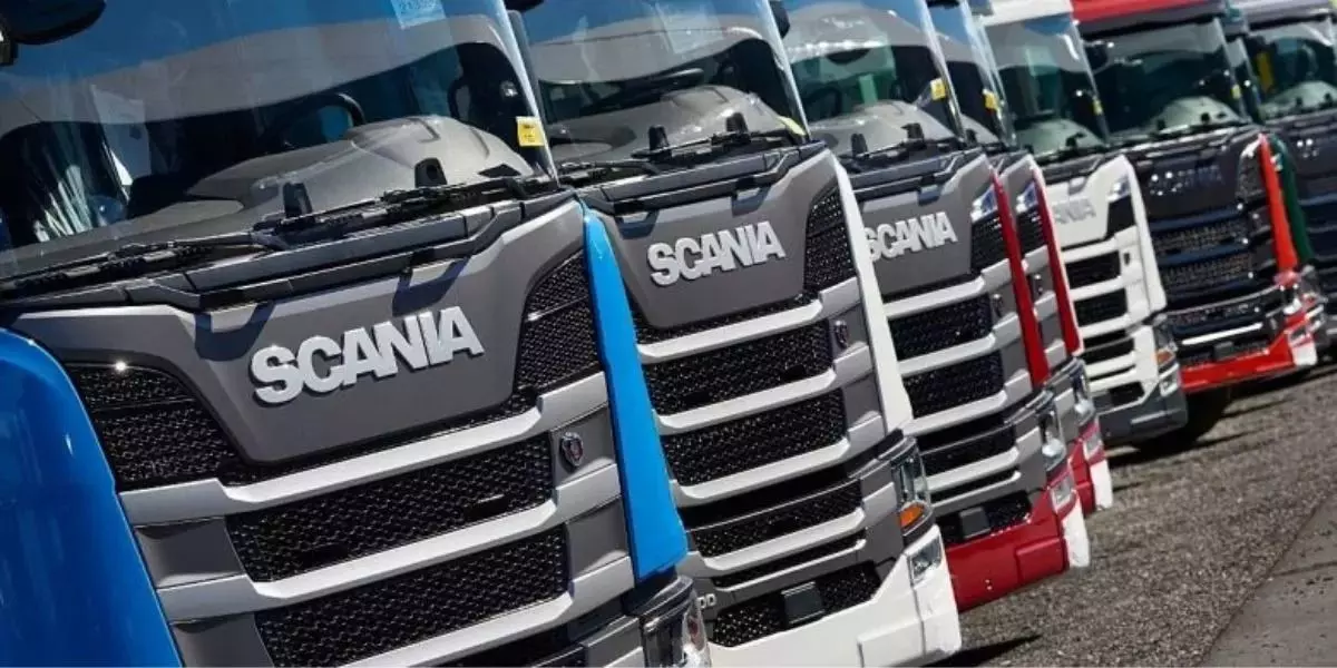 Frota da empresa Logmam Transportes