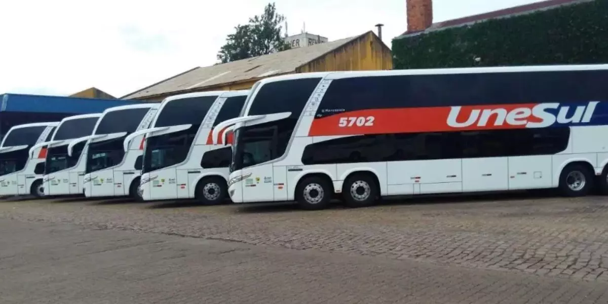 Frota de ônibus da empresa Unesul Transportes