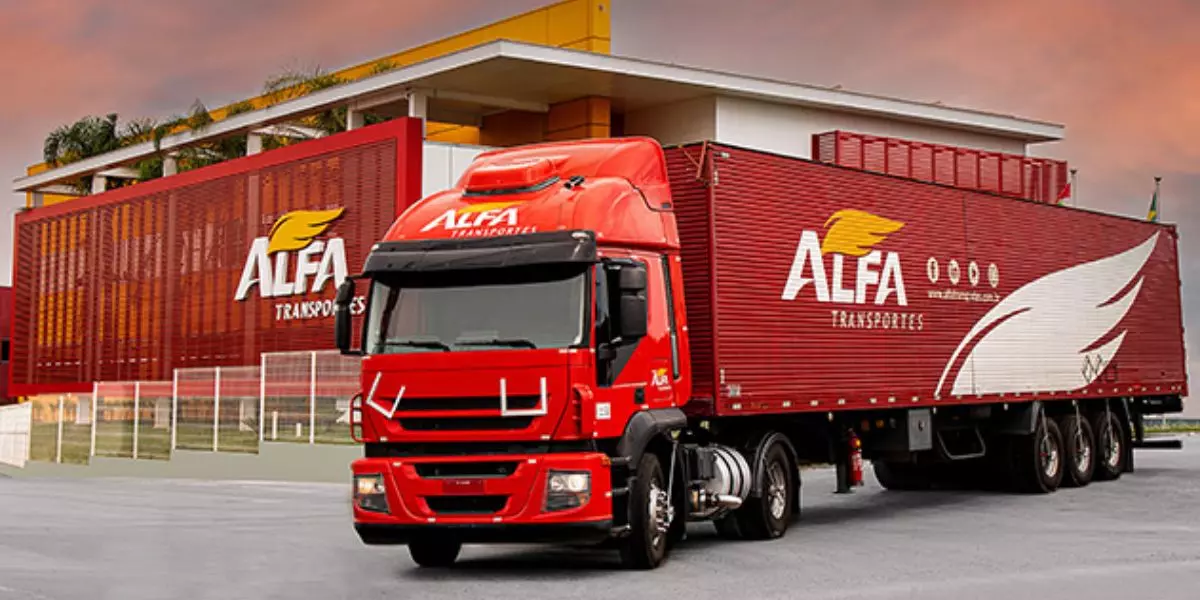 Frota da empresa Alfa Transportes