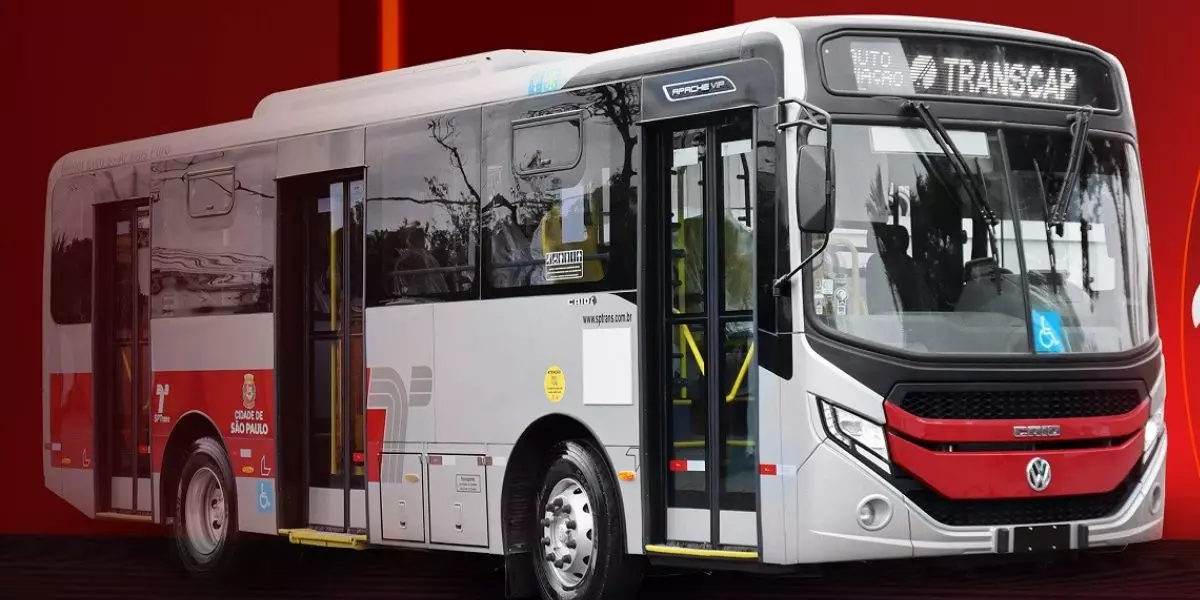 Ônibus da frota da empresa Auto Viação Transcap