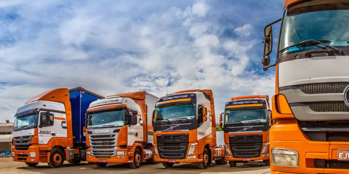 Frota da empresa Joanini Transporte e Logística