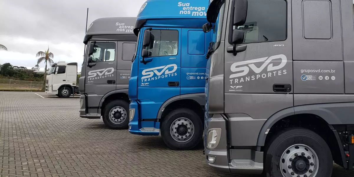 Frota da empresa SVD Transportes