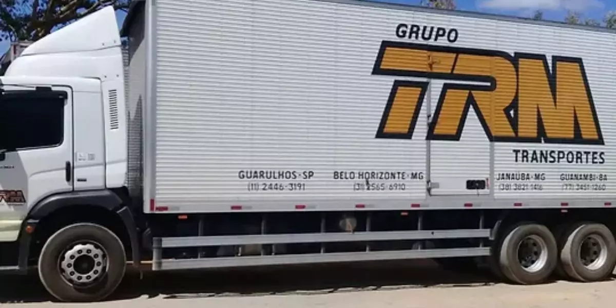 Veículo do Grupo TRM Transporte, que tem como integrante a TRM Logística