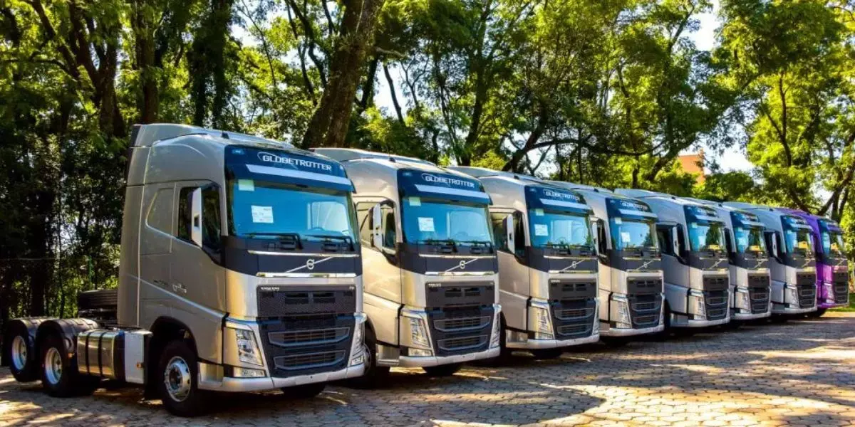Frota da empresa Lotrans