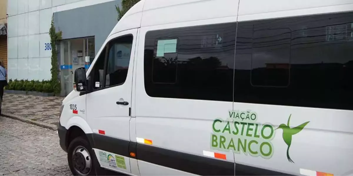 Van da frota da empresa Viação Castelo Branco