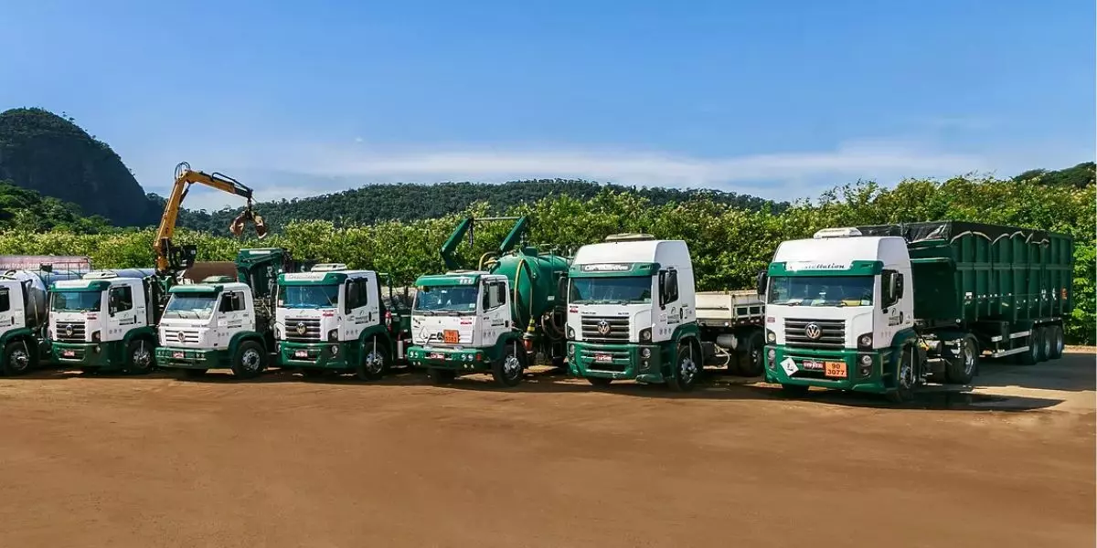 Frota da empresa Transforma Gerenciamento de Resíduos
