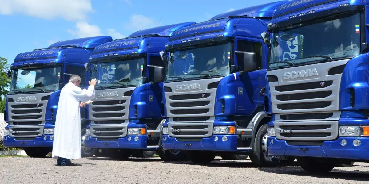 Frota da empresa Transantana Transportes Rodoviário