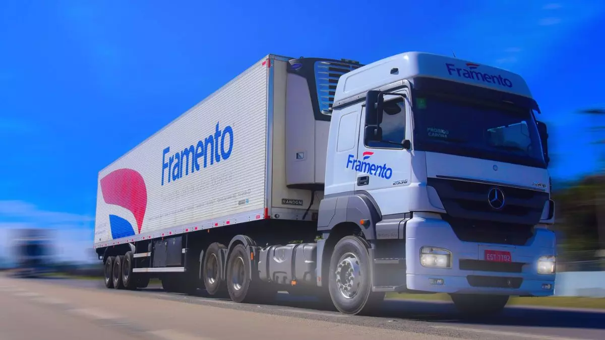 Caminhão da frota da empresa Transportes Framento