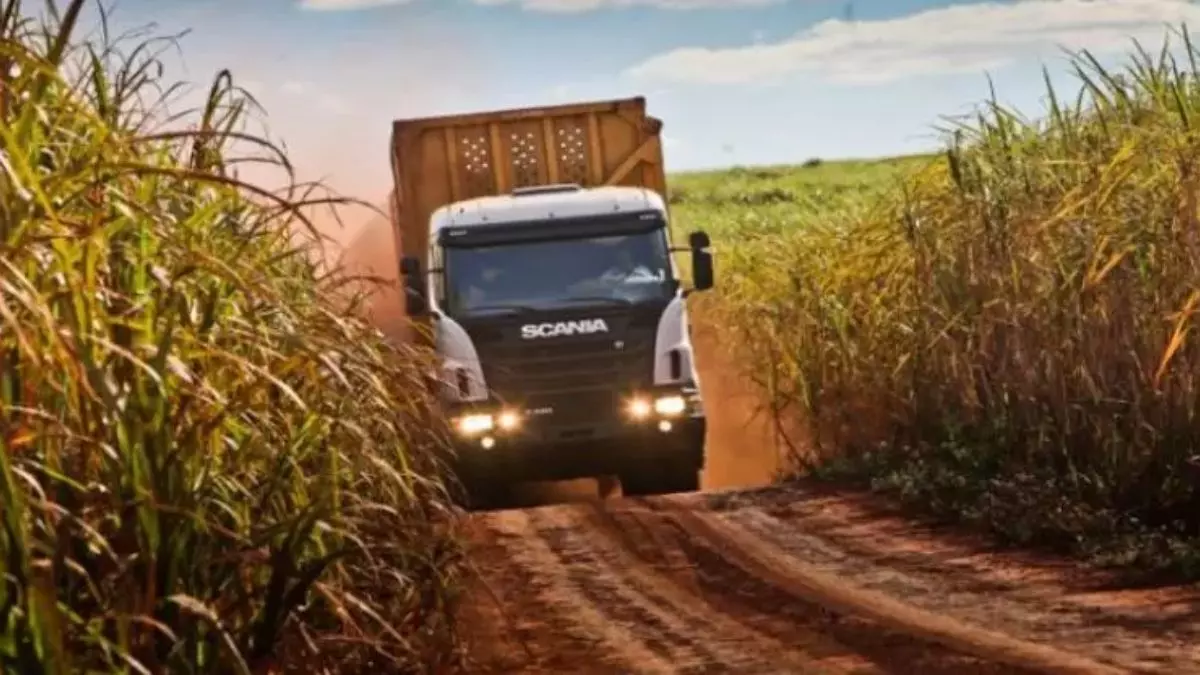 Caminhão da empresa Tietê Agroindustrial S.A.