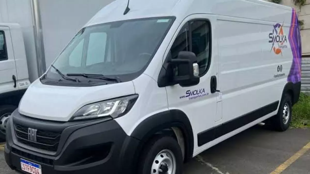 A foto mostra um veículo da Smolka Transportes