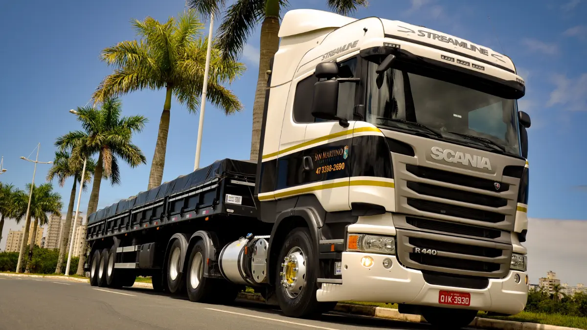 Caminhão da frota da empresa San Martino