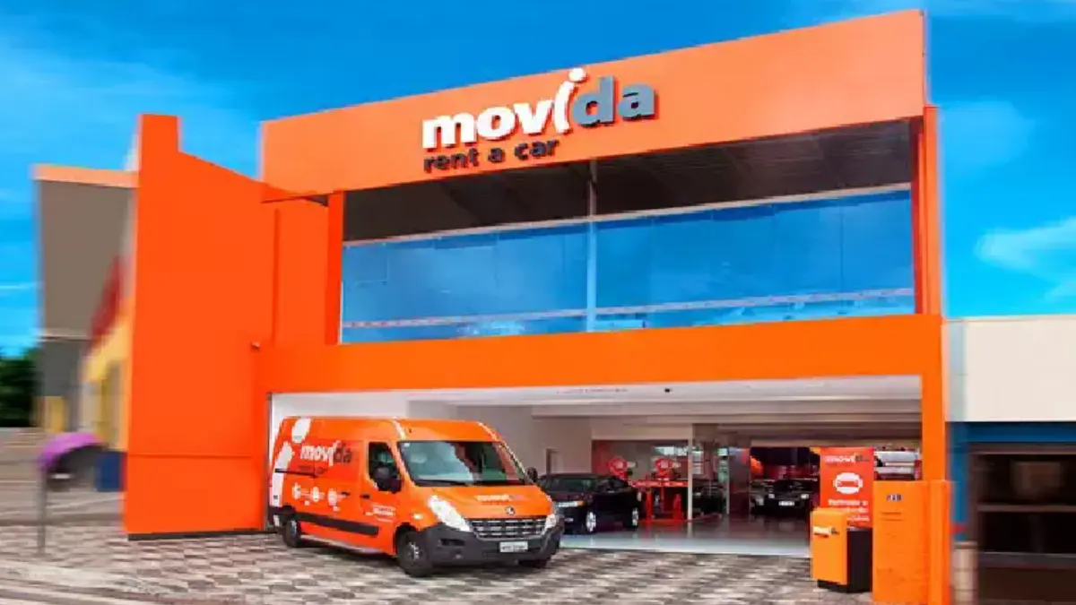 Van da empresa Movida Aluguel de Carros