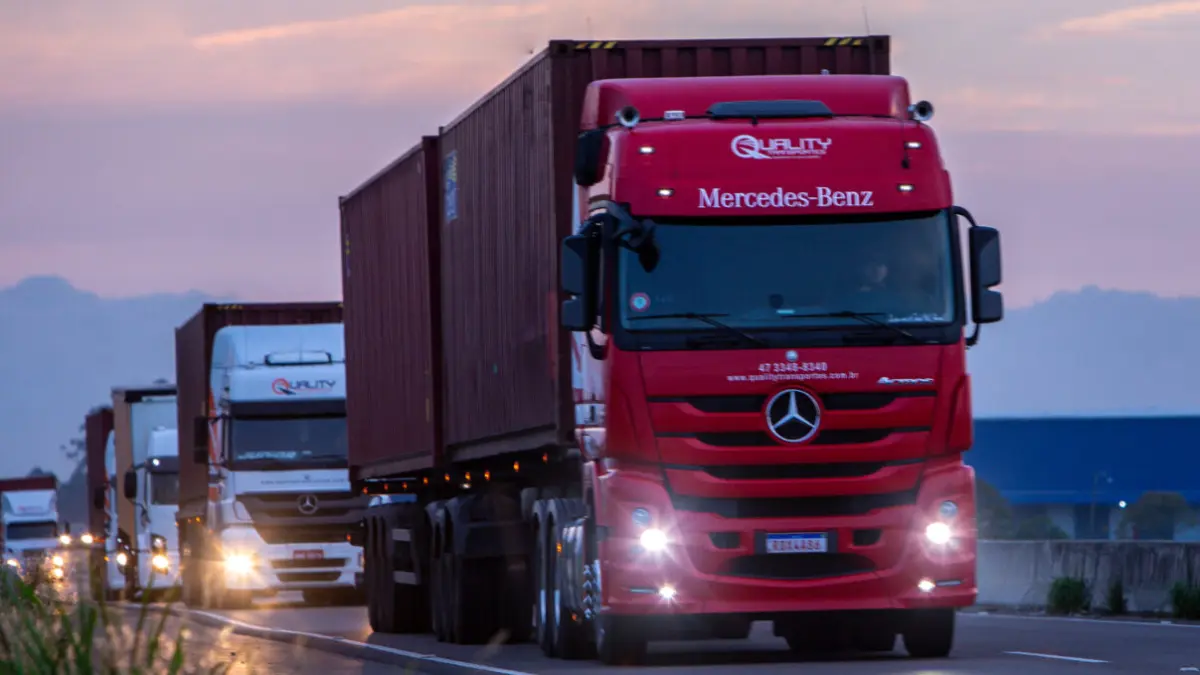 Frota da caminhão da empresa Quality Transportes