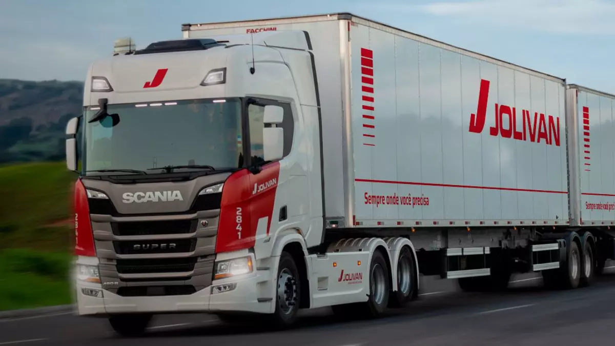 Empresa de transportes Jolivan abre processo seletivo para motoristas carreteiros