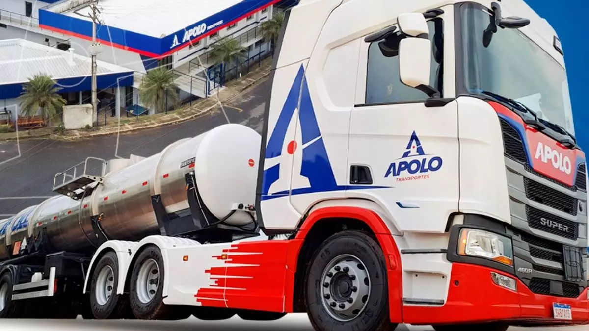 A foto mostra uma carreta da Apolo Transportes