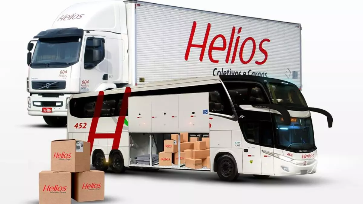 A foto mostra um caminhão e um ônibus da Helios Coletivos e Cargas
