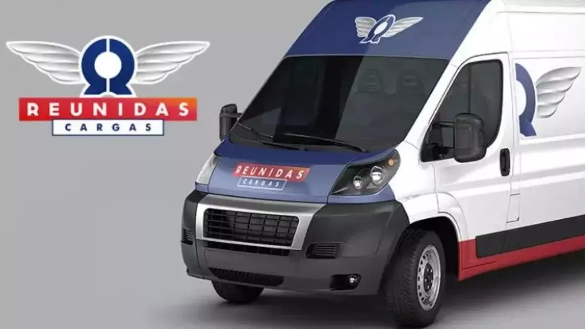 A foto mostra um Furgão da Reunidas Cargas