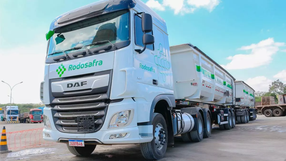 Rodosafra anuncia vagas para motoristas de carreta com benefícios e premiação