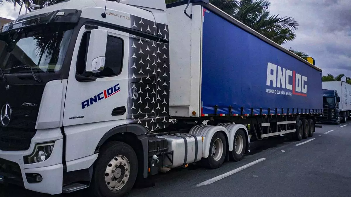 Anclog Logistica abre 10 vagas para motoristas com CNH D ou E