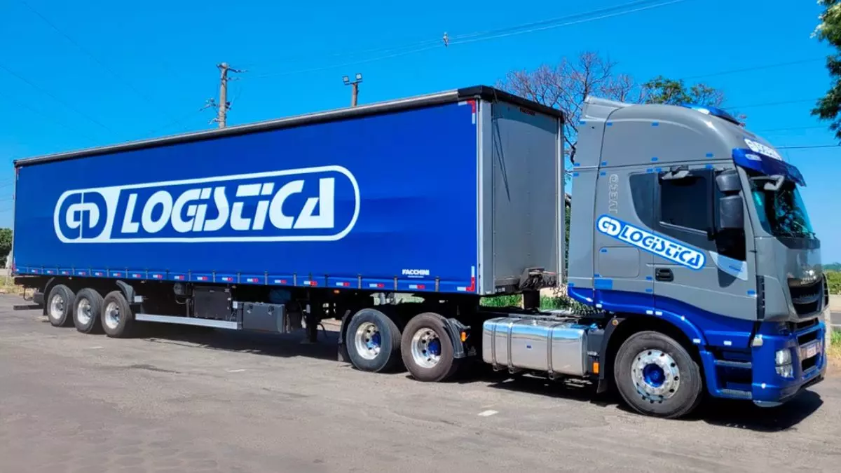 A foto mostra carreta da GD Logística