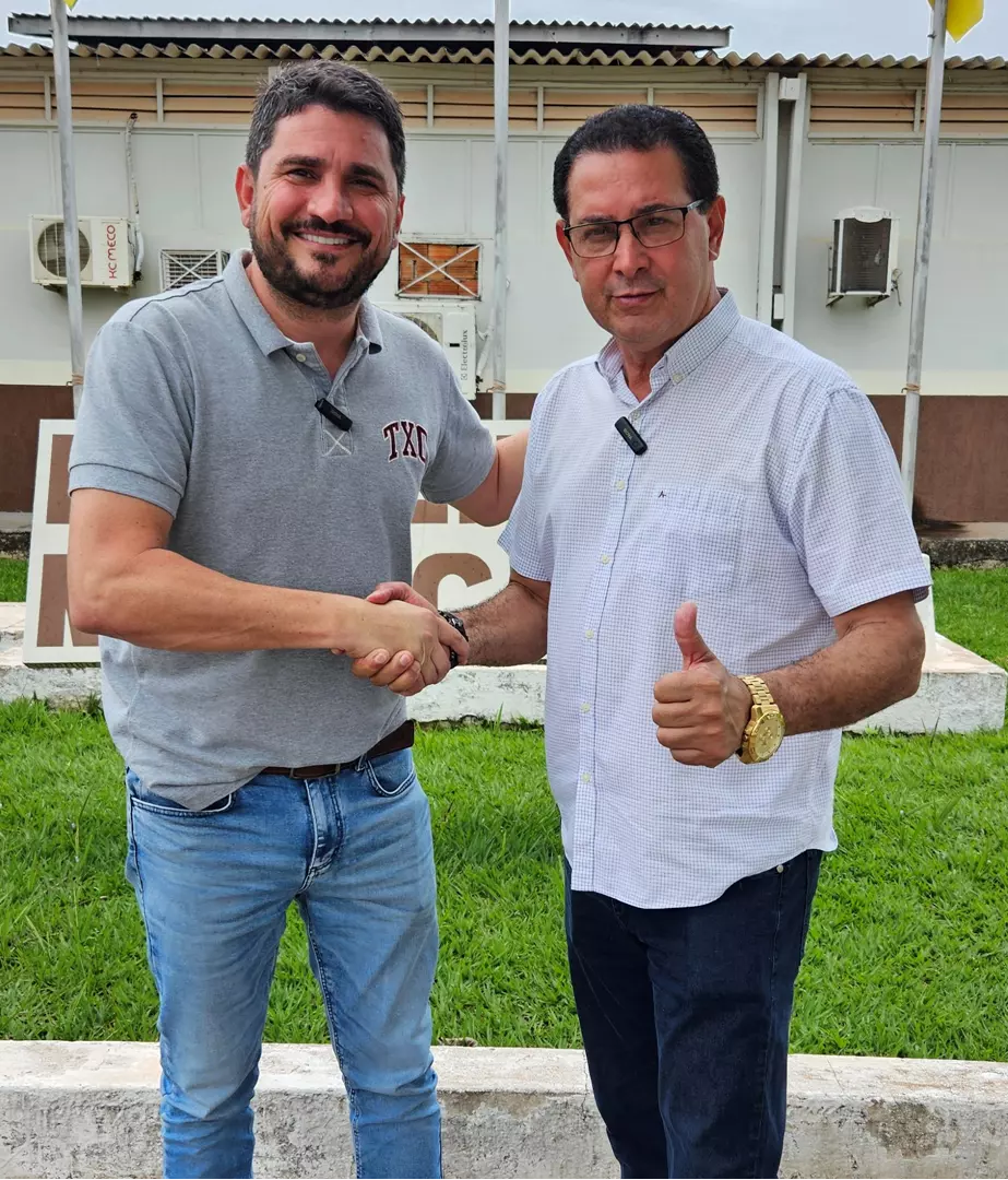 Deputado Jean Mendonça vistoria obras de novas salas de aula em Rolim de Moura