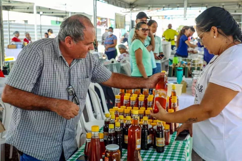 Empreendedorismo em destaque; Feira movimenta economia local em Ouro Preto do Oeste