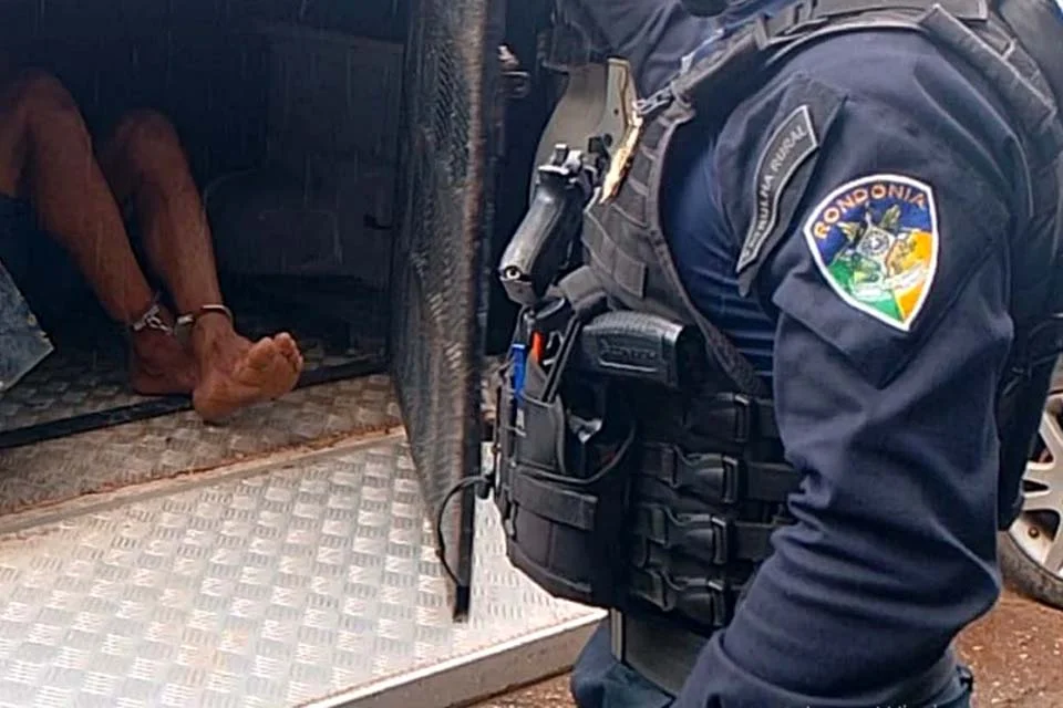 Acusado de furto em comércio é espancado por populares