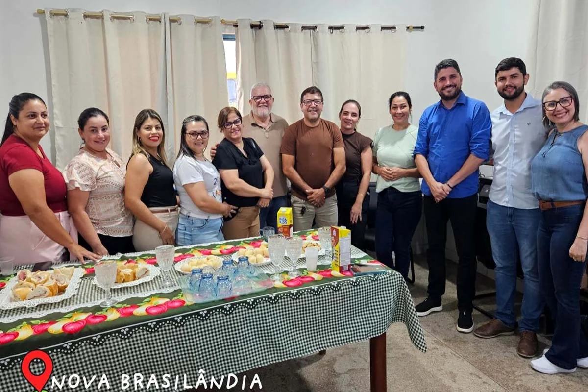 Deputado Jean Mendonça participa de reunião sobre demandas da educação em escola de Nova Brasilândia