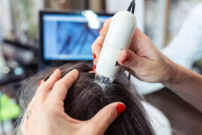 PÓS-GRADUAÇÃO EM TRICOLOGIA E TERAPIA CAPILAR PÓS-GRADUAÇÃO EM TRICOLOGIA E TERAPIA CAPILAR
