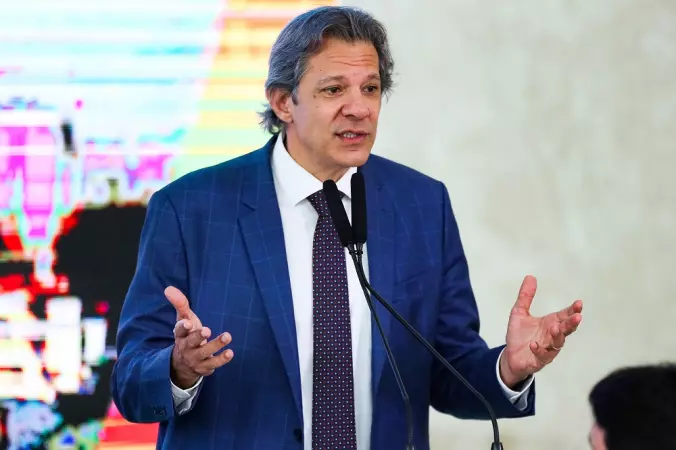Haddad vai anunciar isenção de Imposto de Renda para quem ganha até R$ 5 mil