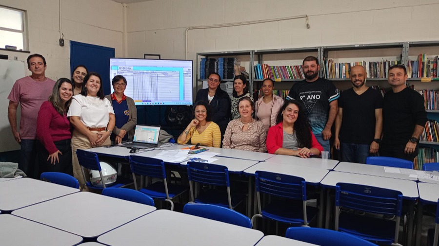 Diário de classe digital é implementado em caráter experimental nas escolas de ensino fundamental em Santos Dumont