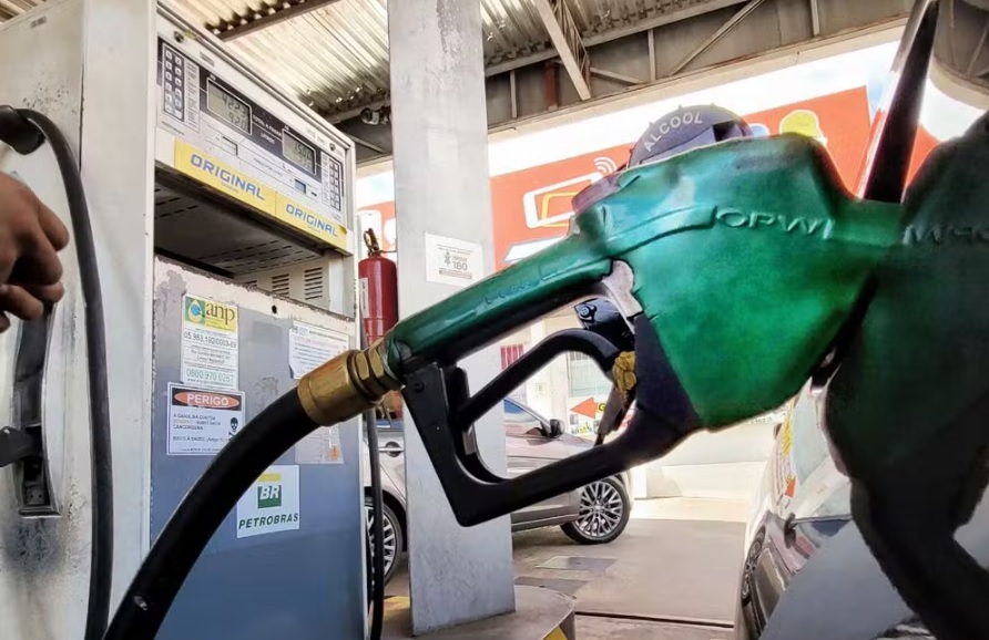 Petrobras anuncia redução do preço do diesel em R$ 0,12 por litro