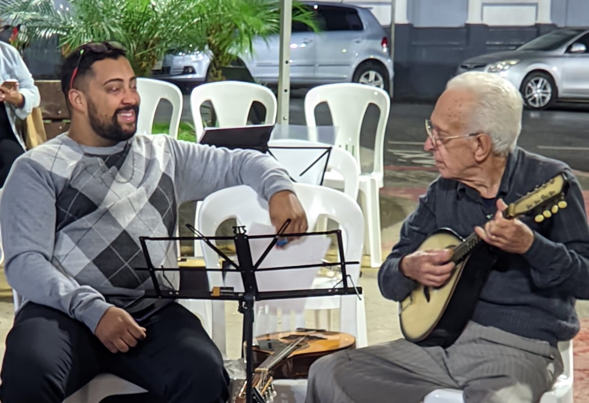 Roda intermunicipal encerra atividades do IV Festival de Choro em Santos Dumont
