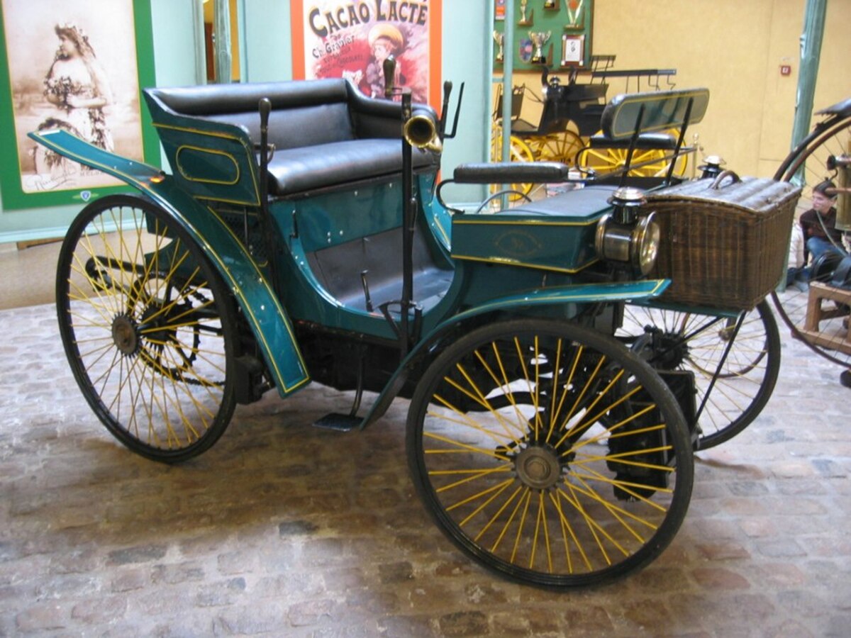Primeiro carro a circular no Brasil foi trazido por Santos Dumont em 1891