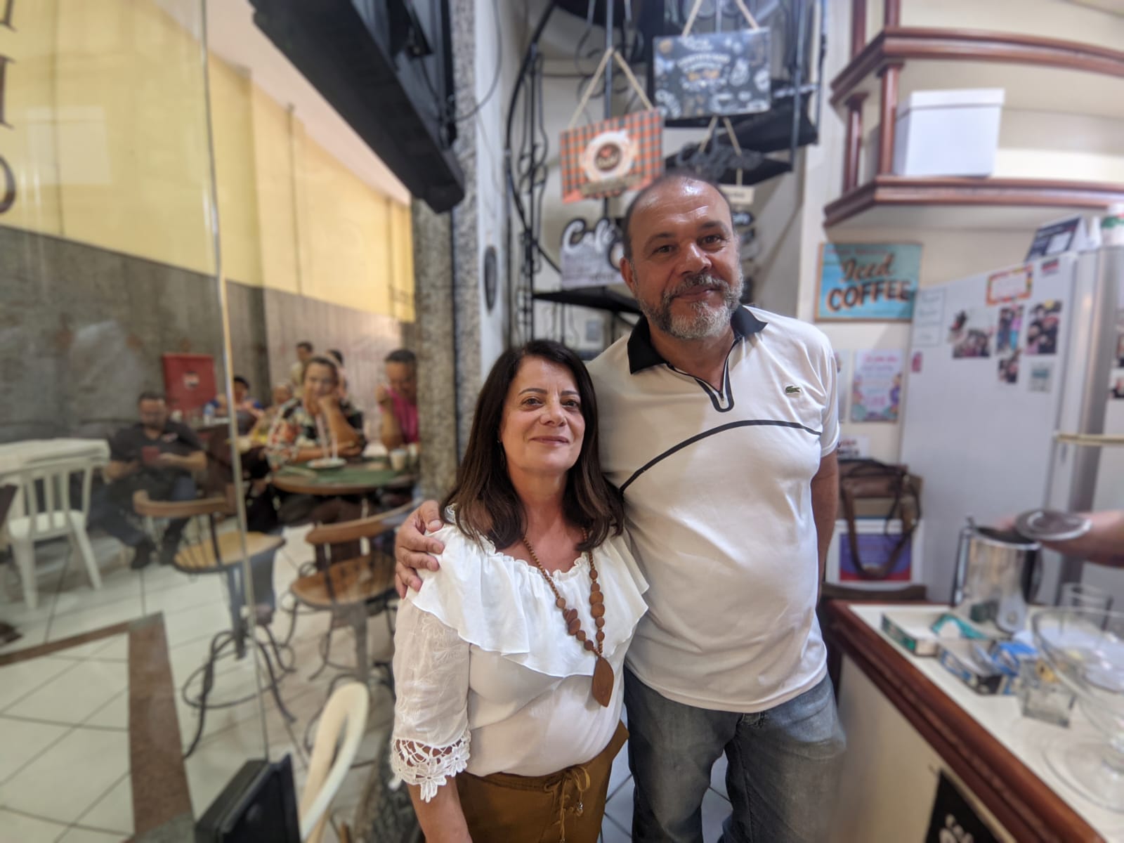 Vídeo: Música e poesia homenageiam as Mães no shopping da cidade