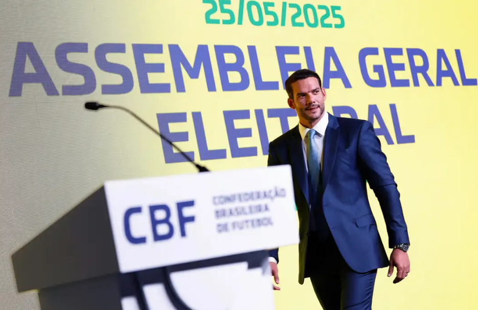 Candidato único, Samir Xaud é eleito presidente da CBF