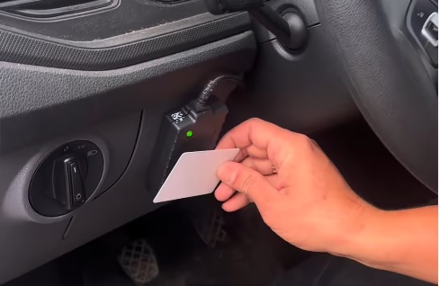 Vídeo: Prefeitura de Santos Dumont inicia instalação de rastreadores na frota de veículos