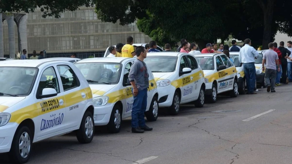 Após mudanças em SP, Detran revela se prova de baliza será exigida para tirar CNH em MG