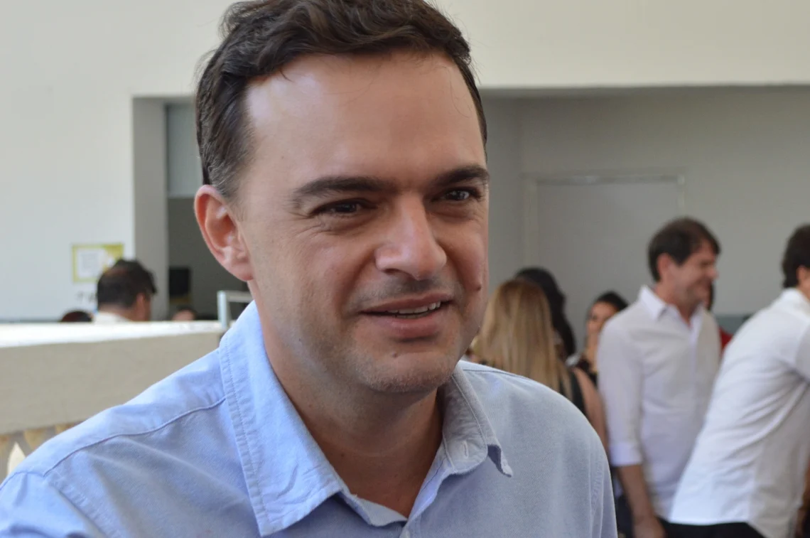 Presidente da Câmara Macielle Macêdo é autora de projeto que concede título de cidadão missãovelhense ao deputado Fernando Santana