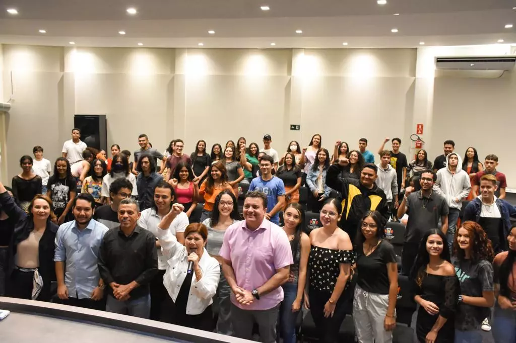 Deputada Jô Farias acompanha aulão do Alcance Enem e elogia parceria com a Câmara de Juazeiro do Norte