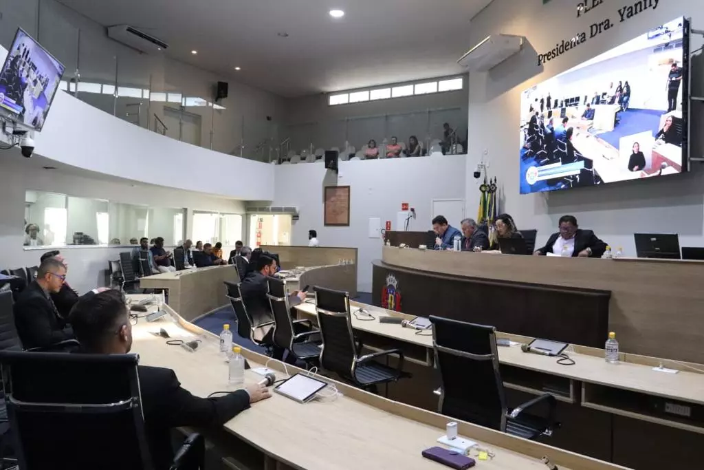 Câmara Municipal aprova projeto que institui piso da enfermagem em Juazeiro do Norte