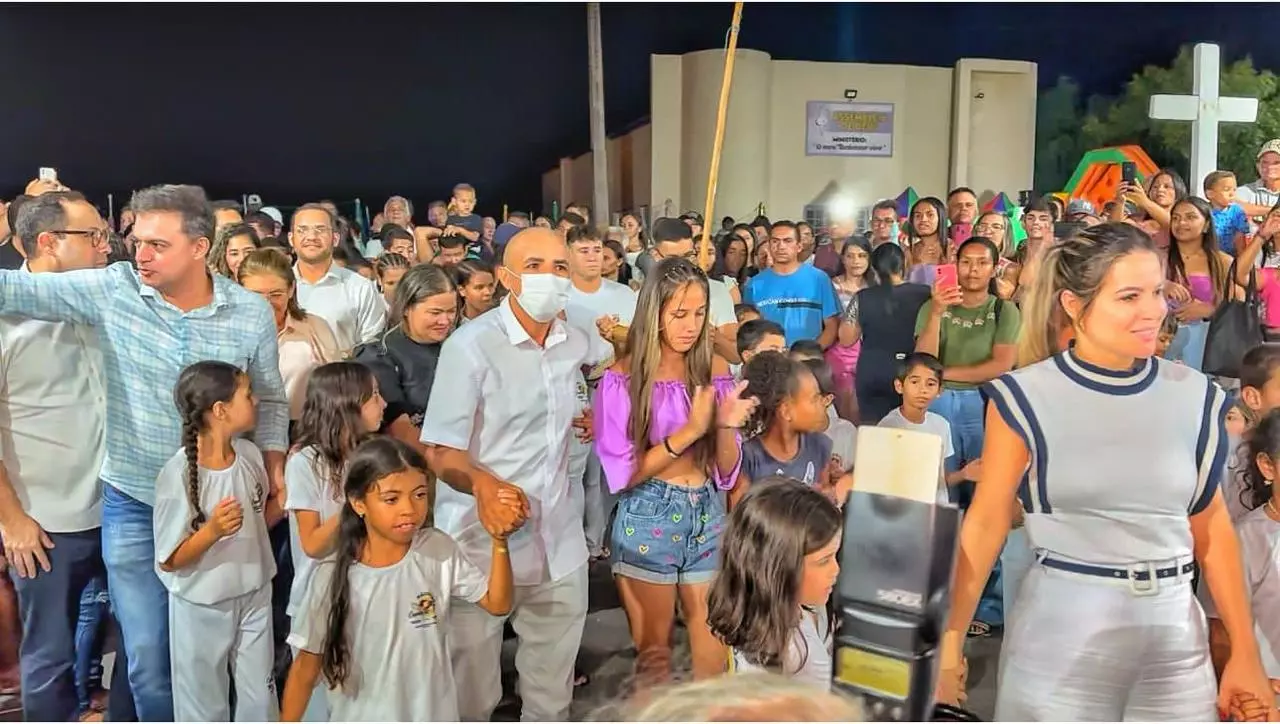 Potengi: prefeito Edson Veriato inaugura brinquedopraça, marcaram presenças Onélia Santana e deputado Fernando Santana