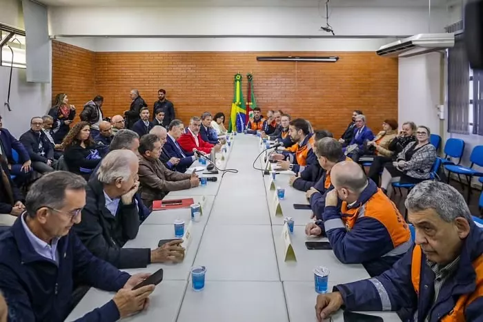 AÇÃO EMERGENCIAL: Ministro da Casa Civil se reúne com prefeitos do Rio Grande do Sul para tratar de moradias
